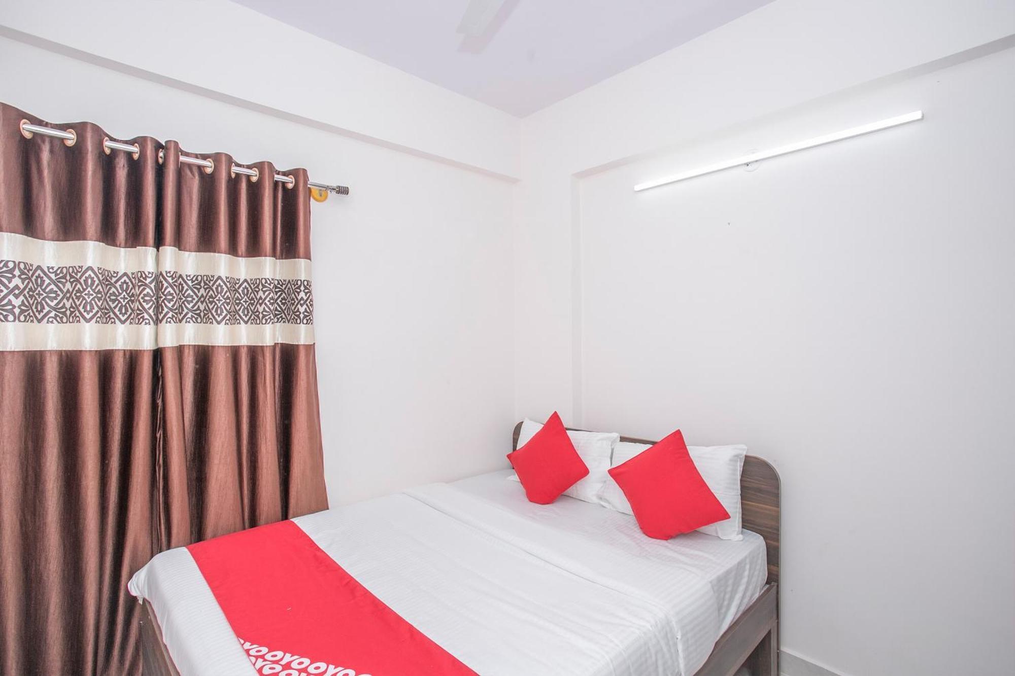 Oyo 13120 Ambrosia Hotel Bengaluru Kültér fotó